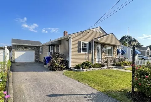 118 Balch St, Pawtucket, RI 02861