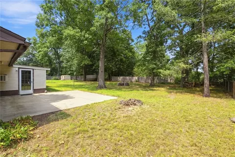 Exterior - 124 Chatworth Ave, Warwick, RI 02886 photo 6 of 8
