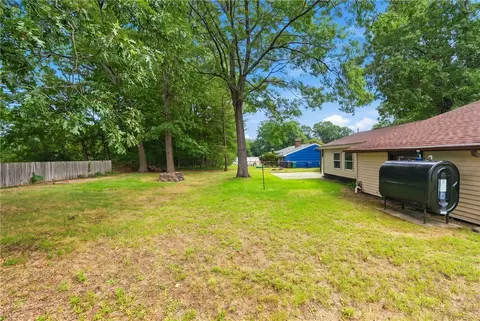 Exterior - 124 Chatworth Ave, Warwick, RI 02886 photo 7 of 8