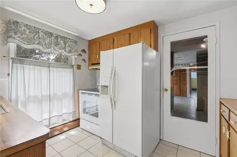 Kitchen - 124 Chatworth Ave, Warwick, RI 02886 photo 3 of 3