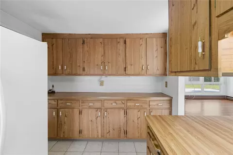 Kitchen - 124 Chatworth Ave, Warwick, RI 02886 photo 1 of 3