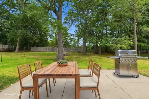 Exterior - 124 Chatworth Ave, Warwick, RI 02886 photo 5 of 8
