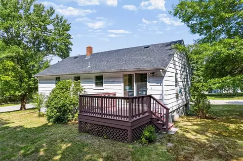 Exterior - 614 Bound Rd, Woonsocket, RI 02895 photo 4 of 6
