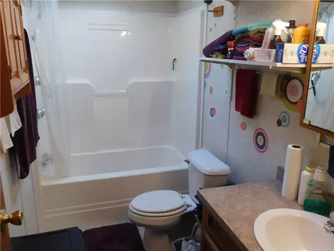 Bath - 114 Sandy Bottom Rd, Coventry, RI 02816 photo 4 of 4