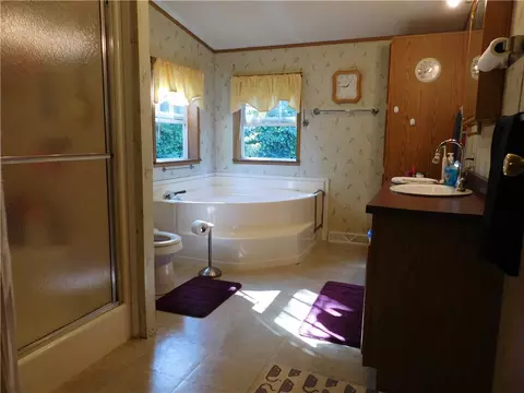 Bath - 114 Sandy Bottom Rd, Coventry, RI 02816 photo 1 of 4