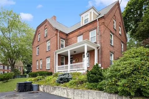 25 Blackstone St, Cumberland, RI 02864