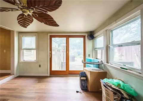 Living - 27 Lydick Ave, Warwick, RI 02888 photo 4 of 4