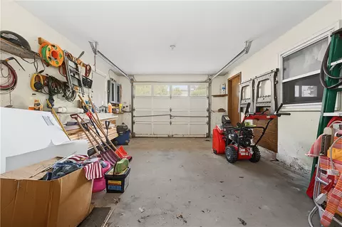 69 Thomas St, Woonsocket, RI 02895 photo 27