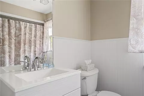 69 Thomas St, Woonsocket, RI 02895 photo 14