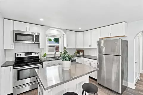 337 Wilbur Ave, Swansea, MA 02777