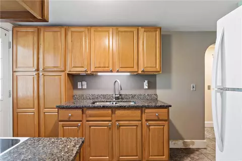 Kitchen - 21 Minda Ln, Coventry, RI 02816 photo 3 of 3