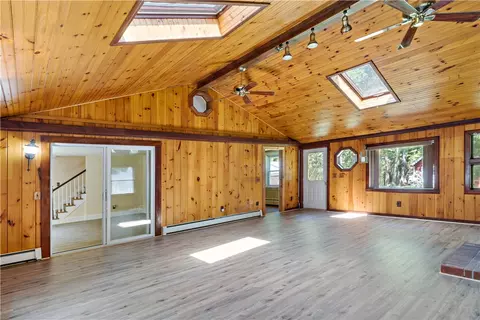 Living - 21 Minda Ln, Coventry, RI 02816 photo 5 of 7