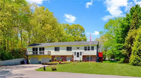11 Wadchu Rd, Westerly, RI 02891