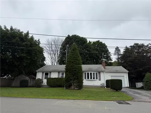 38 Ann Ln, North Kingstown, RI 02852