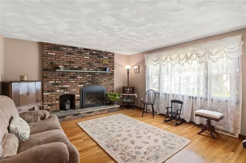 Living - 67 Winston Ave, Warwick, RI 02886 photo 1 of 3