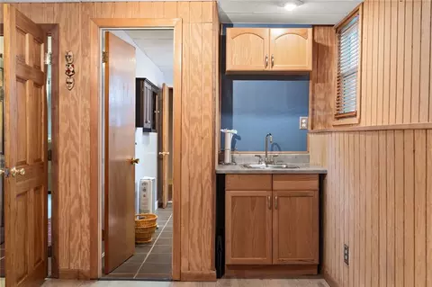 Entry Way - 67 Winston Ave, Warwick, RI 02886 photo 4 of 5