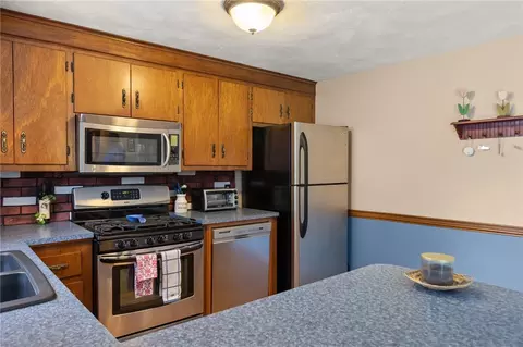 Kitchen - 67 Winston Ave, Warwick, RI 02886 photo 5 of 5