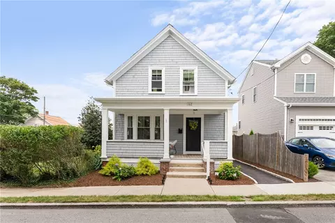 162 Juniper St, East Providence, RI 02914