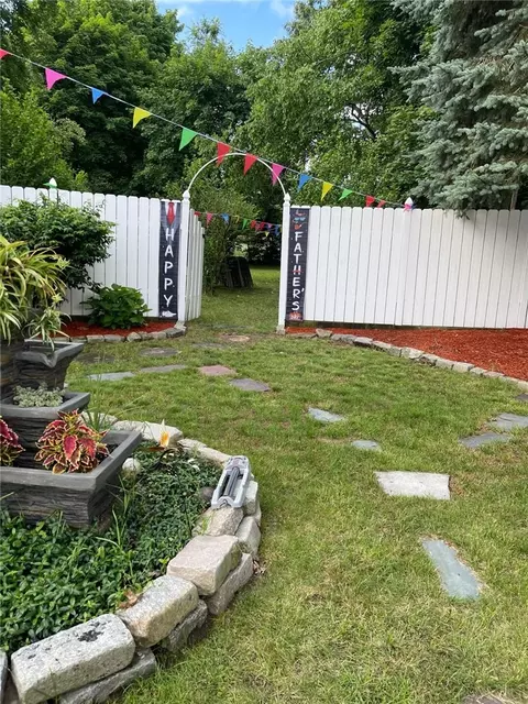 Exterior - 82 Killingly St, Providence, RI 02909 photo 8 of 10
