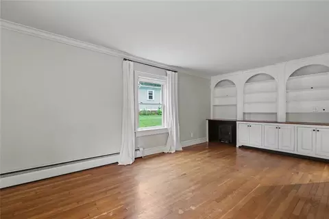 Living - 35 Cooper Hill Rd, Mapleville, RI 02839 photo 2 of 5