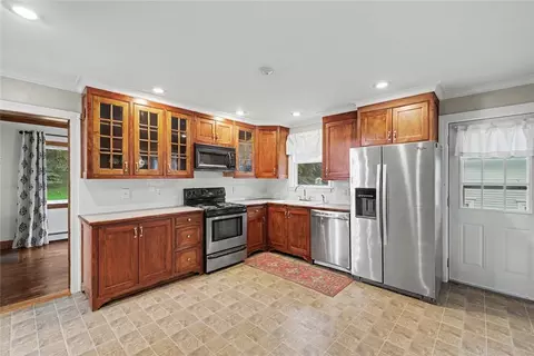 Kitchen - 35 Cooper Hill Rd, Mapleville, RI 02839 photo 2 of 3