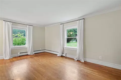 Living - 35 Cooper Hill Rd, Mapleville, RI 02839 photo 4 of 5