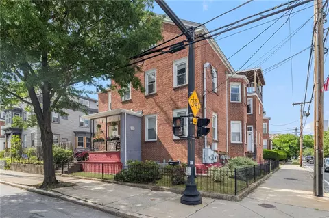 64 Pitman St, Providence, RI 02906