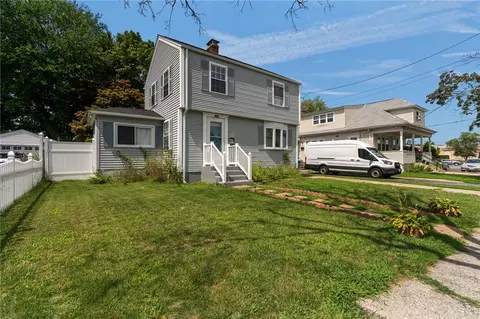 23 Crothers Ave, Cranston, RI 02910