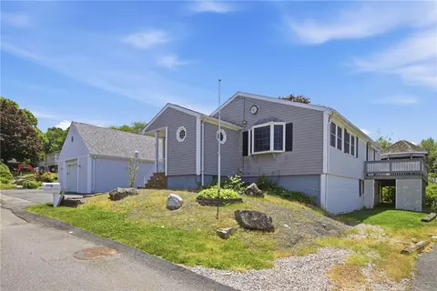 201 Randolph Ave, Tiverton, RI 02878