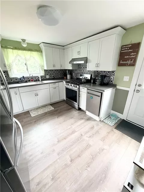 Kitchen - 52 Power Ave, Warwick, RI 02888 photo 1 of 2