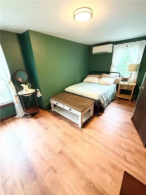 Bedroom - 52 Power Ave, Warwick, RI 02888 photo 4 of 4