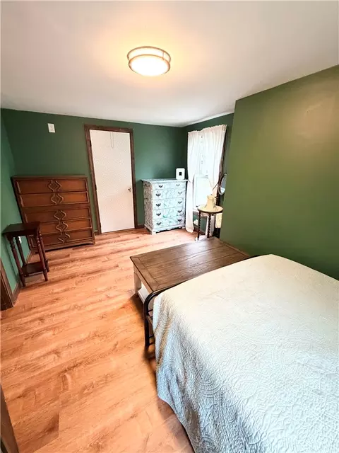 Bedroom - 52 Power Ave, Warwick, RI 02888 photo 3 of 4