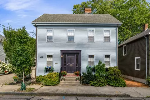 47 2nd St, Newport, RI 02840