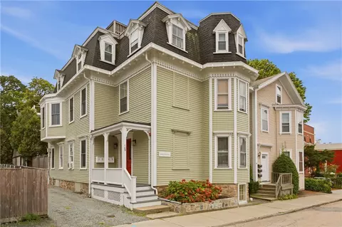 109 Church St #5, Newport, RI 02840
