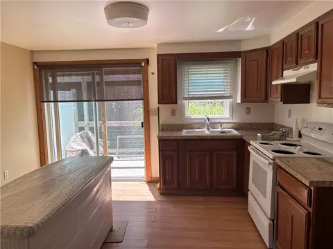 Kitchen - 11 Maybrey Dr, Westerly, RI 02891 photo 3 of 4