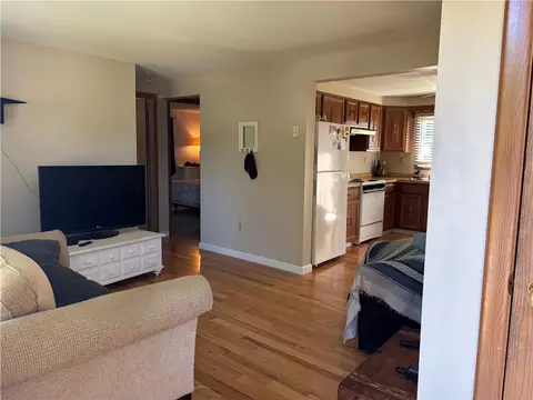 Living - 11 Maybrey Dr, Westerly, RI 02891 photo 2 of 5