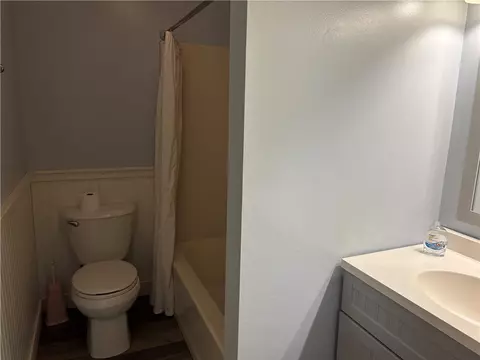 Bath - 11 Maybrey Dr, Westerly, RI 02891 photo 1 of 3