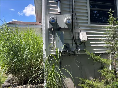 Exterior - 11 Maybrey Dr, Westerly, RI 02891 photo 2 of 7