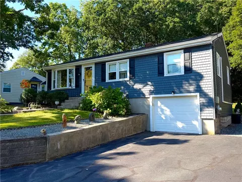 20 New York Ave, Cumberland, RI 02864