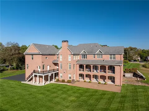 3070 Diamond Hill Rd, Cumberland, RI 02864