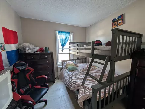 Bedroom - 37 Sixth Ave, Woonsocket, RI 02895 photo 14 of 15