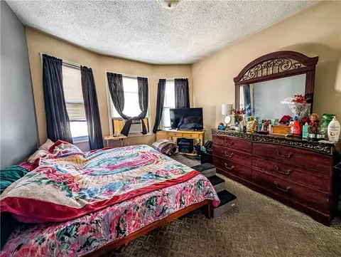 Bedroom - 37 Sixth Ave, Woonsocket, RI 02895 photo 8 of 15