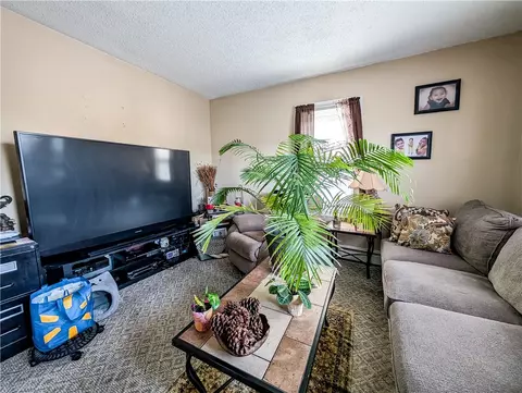 Living - 37 Sixth Ave, Woonsocket, RI 02895 photo 2 of 6