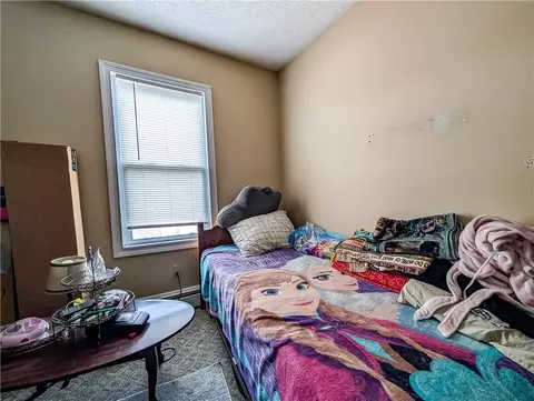 Bedroom - 37 Sixth Ave, Woonsocket, RI 02895 photo 6 of 15