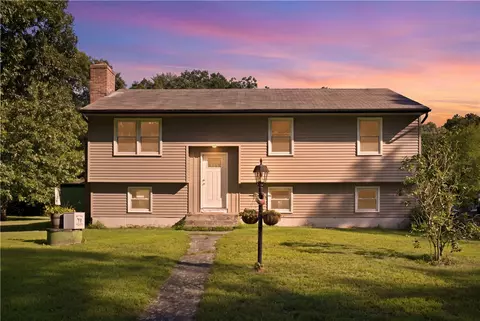 50 Driftwood Dr, Charlestown, RI 02813