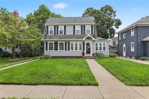 84 Glen Ave, Cranston, RI 02905