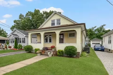 76 Myrtle Ave, Cranston, RI 02910