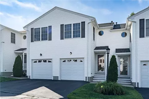 572 Smithfield Rd #16, North Providence, RI 02904