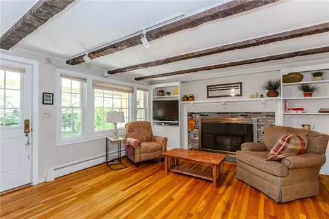 Living - 10 Circle Dr, Middletown, RI 02842 photo 6 of 6