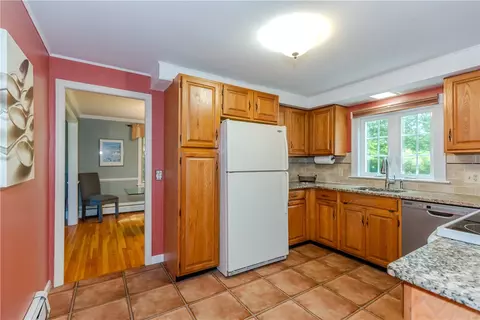 Kitchen - 10 Circle Dr, Middletown, RI 02842 photo 1 of 3
